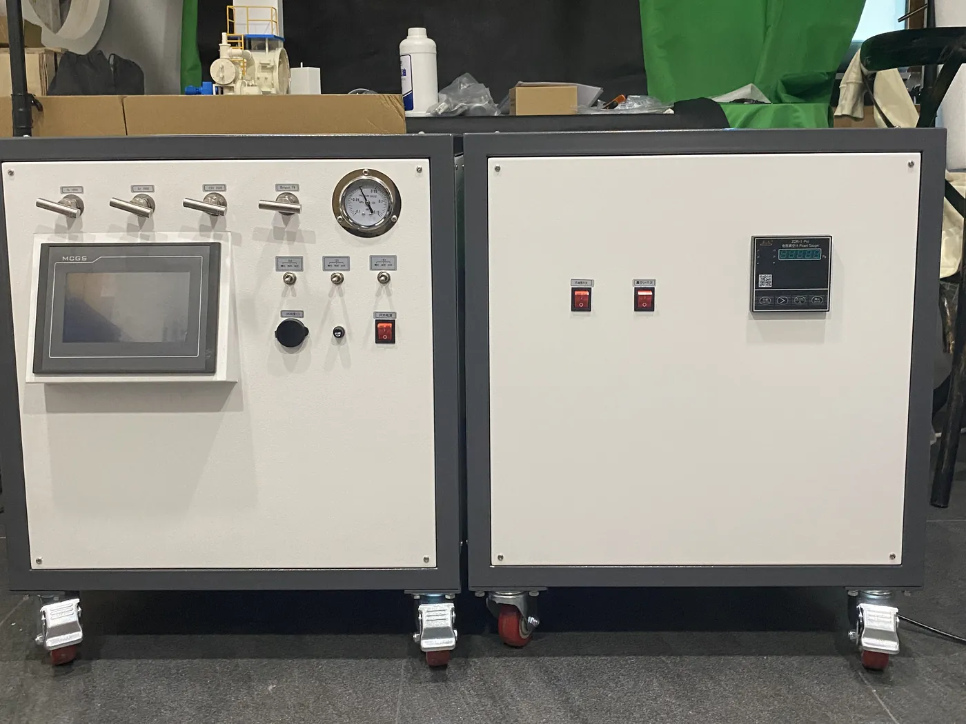 Gas-flow control cabinet connected to a laboratory CVD furnace system